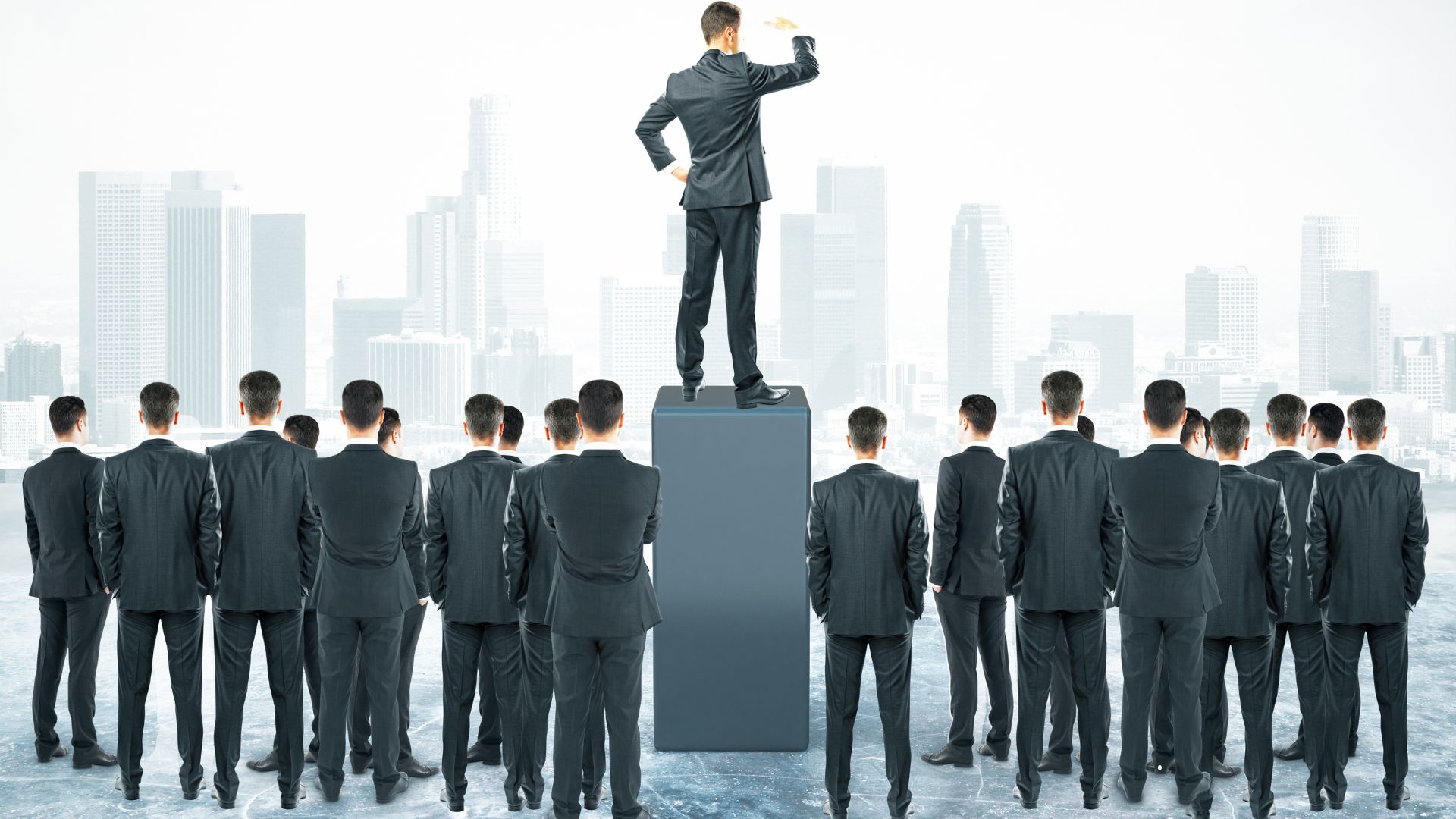 4 liderlik növü və ondan düzgün istifadə qaydaları